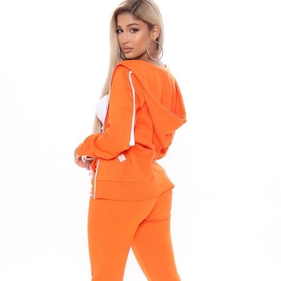 Fashion Nova: Relaxed Vibe Zip Up Jackets - 2 colors - Picture 8 of 12